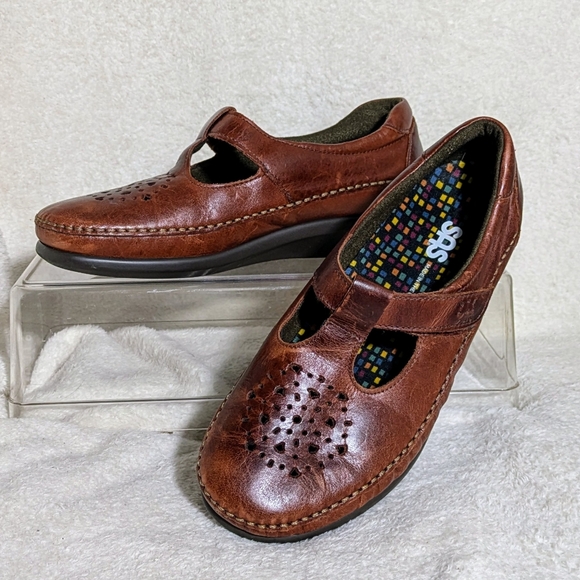 SAS Shoes - Women’s‎ SAS “Willow” Walnut T-Strap Leather Loafers, Comfortable, Sz 8WW